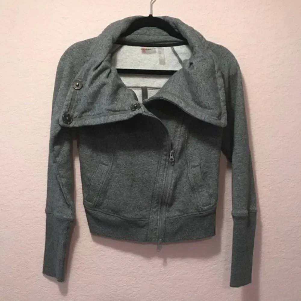 *30off3* Zella Gray Zip up Sweatshirt with snap on buttons. - Picture 4 of 9